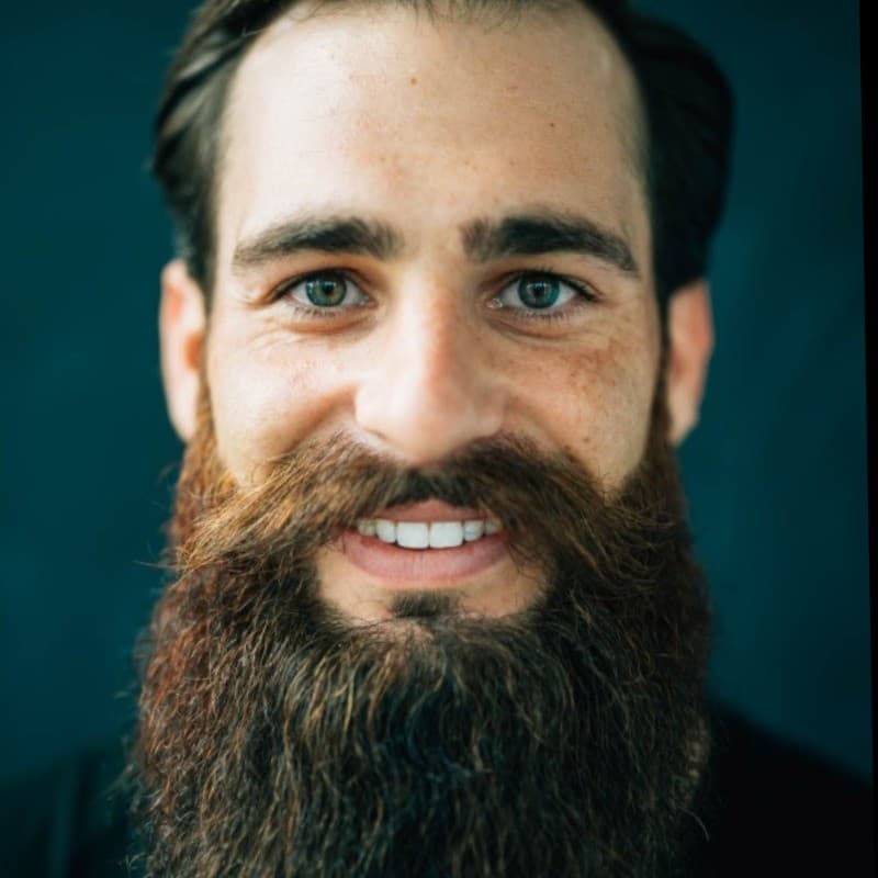 Dominik P., CEO at eMax